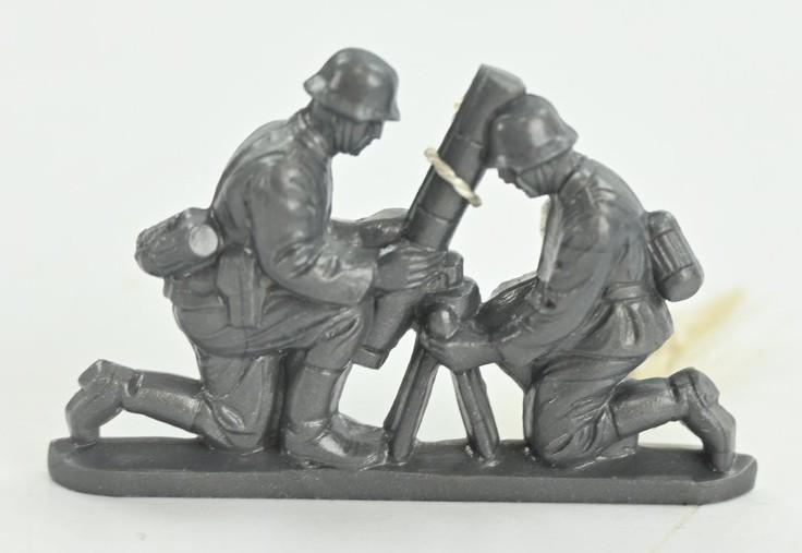 German WHW Plastic Figure 'Observation'