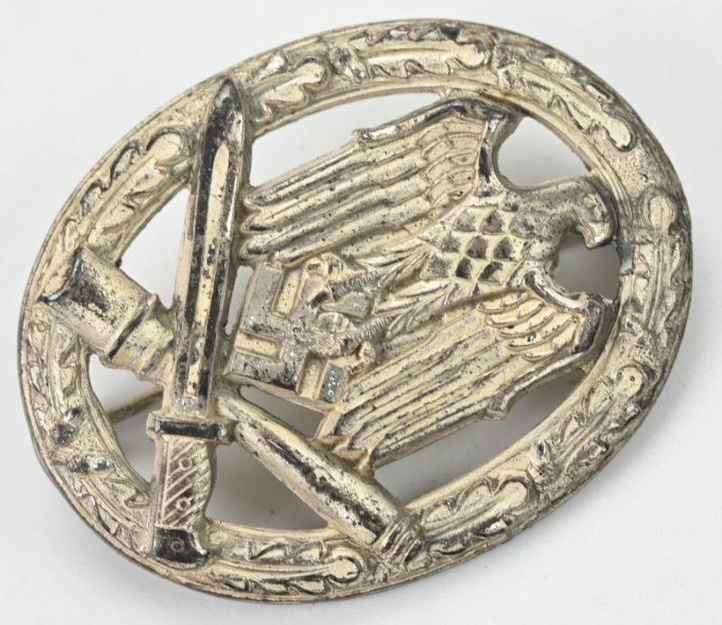 German General Assault Badge 'Semi-Hollow'