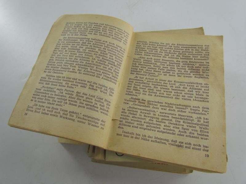 Jörn Farrow's Submarine Adventure Books 13x