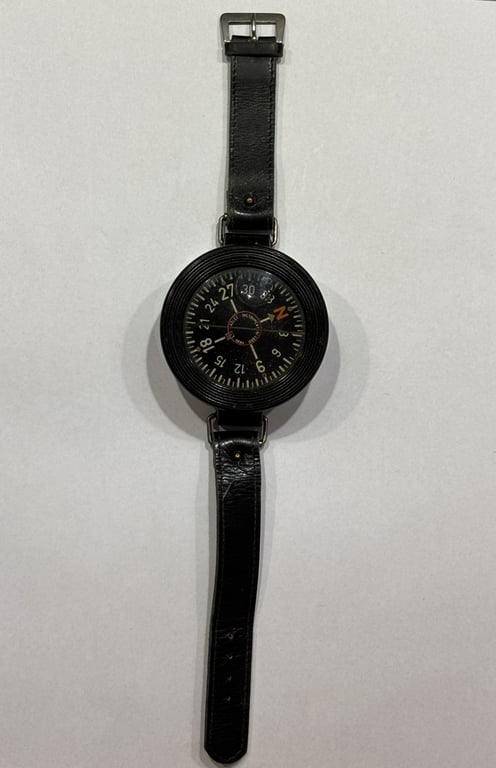 LW Wristband Compass AK39 Kadlec