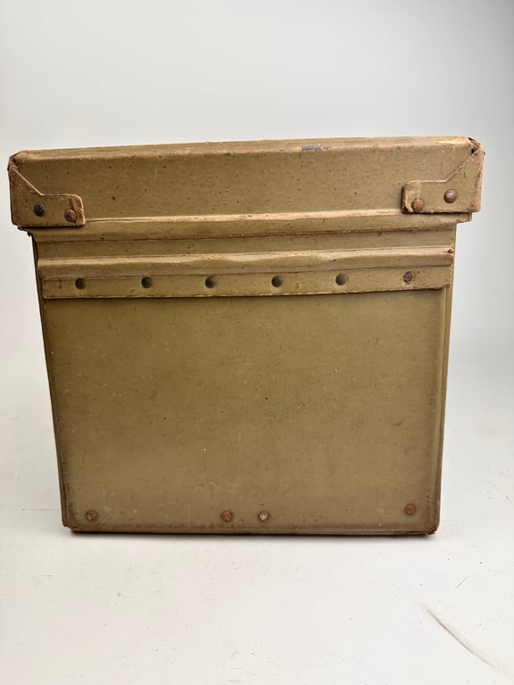 WW2 3,7 cm Flak Box 1945