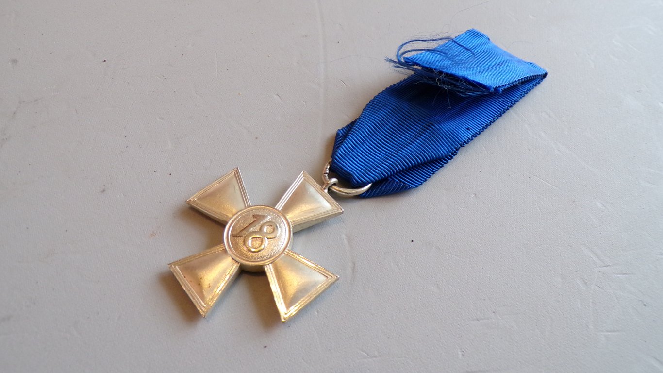 Luftwaffe Long Service award 18 years