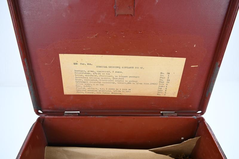 US WW1 Military Medical Department Steel Ambulance Box with content