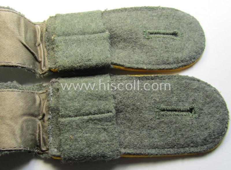 Attractive - and fully matching! - pair of WH (Heeres) early- (ie. mid-war-) period- (ie. 'M40'- ie. 'M43'-pattern, EM-type shoulderstraps as was intended for a: 'Soldat d. Kav.- o. Div. Aufklärungs-Abts. 246 (mot)'