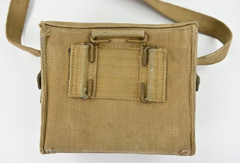 British WW2 Carrying Pouch with US bino