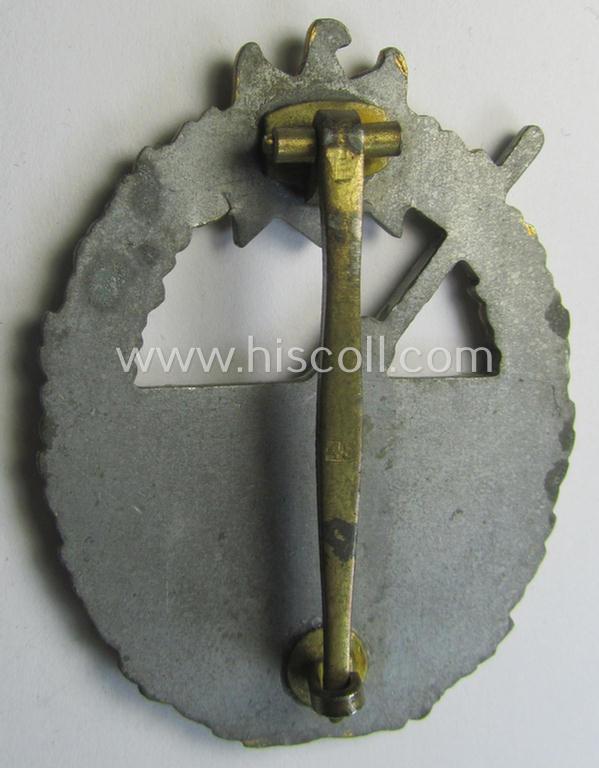 Superb, WH (Kriegsmarine) 'Marine-Artillerie-Abzeichen' being a typical non-maker-marked- and/or zinc- (ie. 'Feinzink'-) based example as was (presumably) produced by the: 'Steinhauer u. Lück'-company