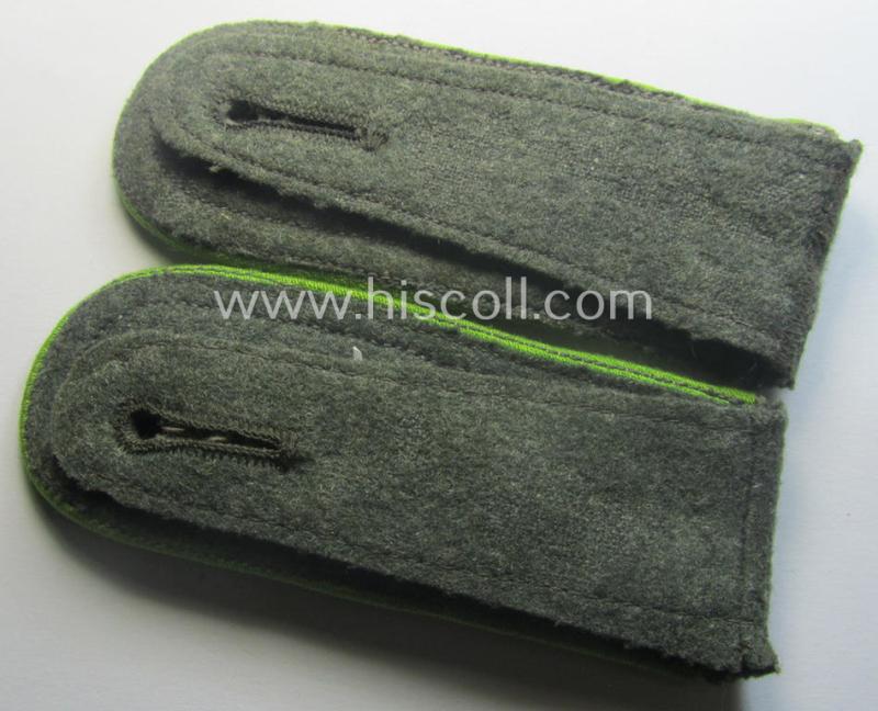 Moderately used pair of mid-war-period- (ie. 'M43'-pattern), WH (Heeres) NCO-type shoulderstraps: 'Oberfeldwebel des Grenadier-Rgts. 992' (part of the '278. Infanterie-Div.')