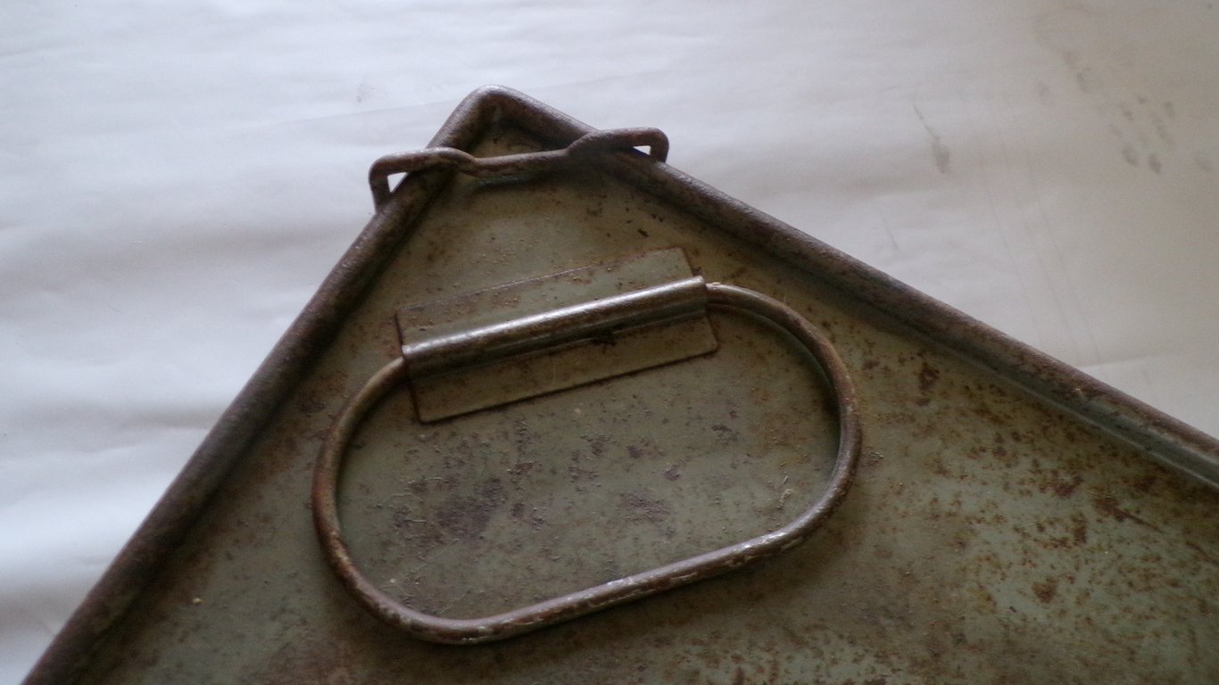 Wetterfester Behälter für Fallschirmgerät