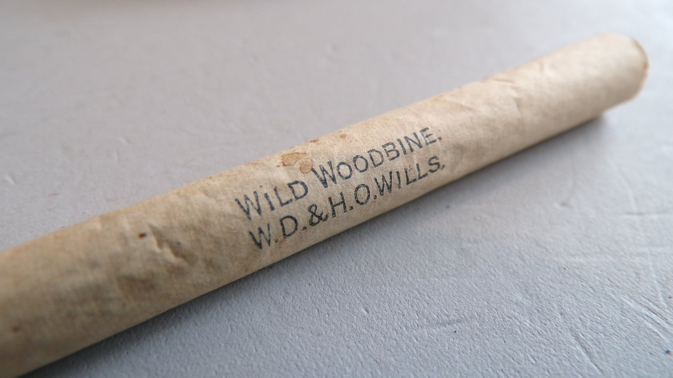 Wild Woodbine cigarettes from London, a full tin