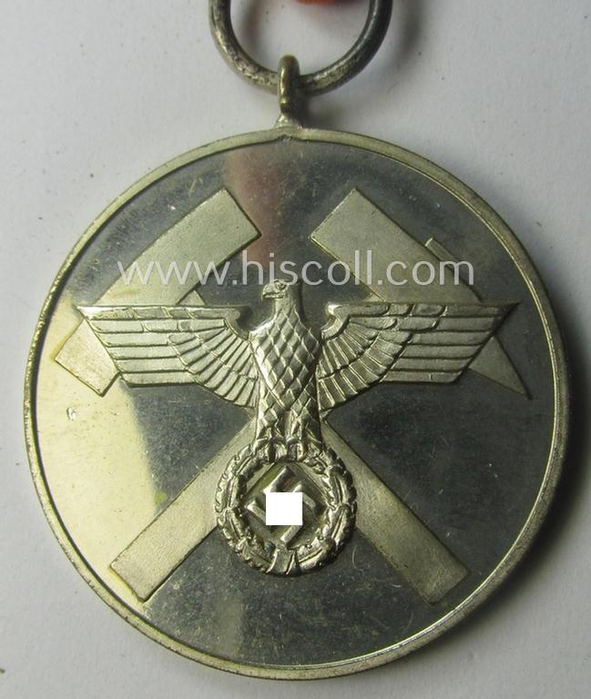 Superb, 'Grubenwehr-Ehrenzeichen des 2. Modell - 1938' that comes mounted its original (regular-sized) ribbon (ie. 'Bandabschnitt') as issued and/or stored for decades