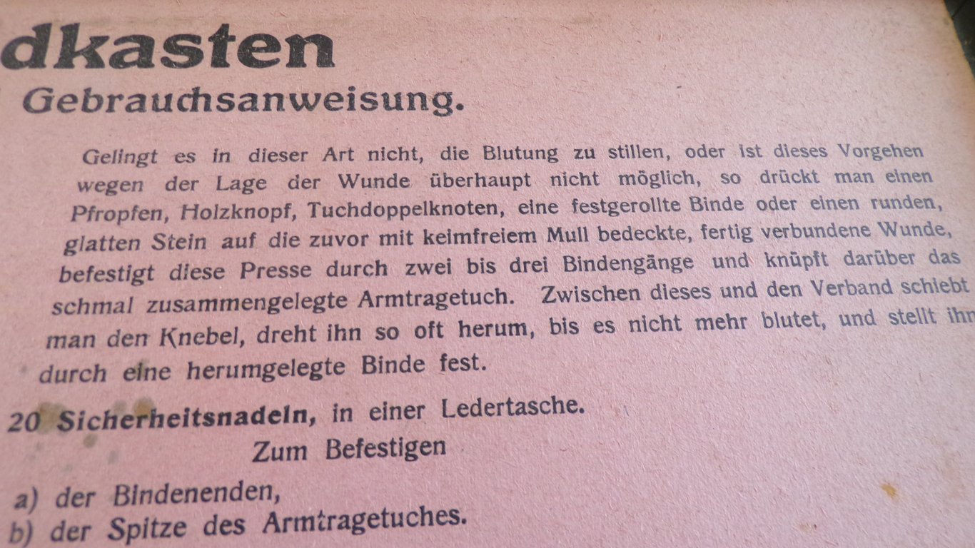Luftwaffe-Blue 'Verbandkasten' First Aid Kit