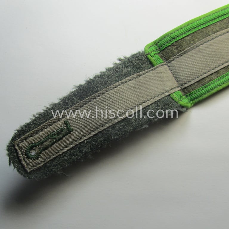 Single, WH (Heeres) later-war period- (ie. 'simplified'- ie. 'M44-'-pattern-) EM-type shoulderstrap: 'Soldat der Panzer-Grenadier-Trpn.'