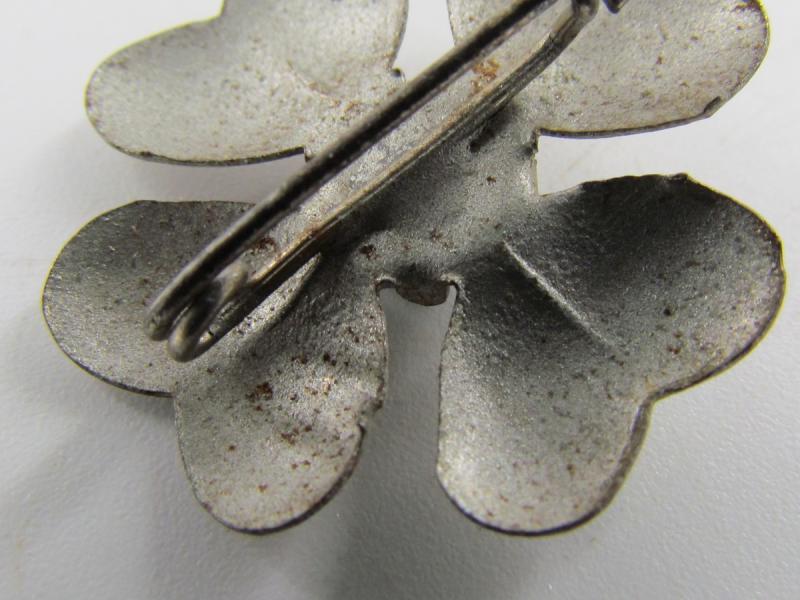 WHW Winterhilfswerk Donation Badge