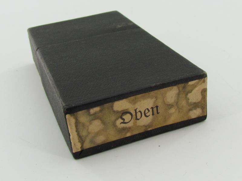 Wehrmacht Medical thread to stitch a wound