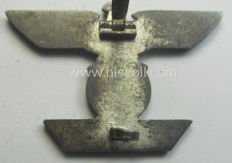 Moderately used- ie. worn, 'Wiederholungsspange zum EK I. Klasse' (or: bar to the WWI IC first-class) as was produced by the (desirable!) maker (ie. 'Hersteller'): 'Eugen Schmidthaussler'