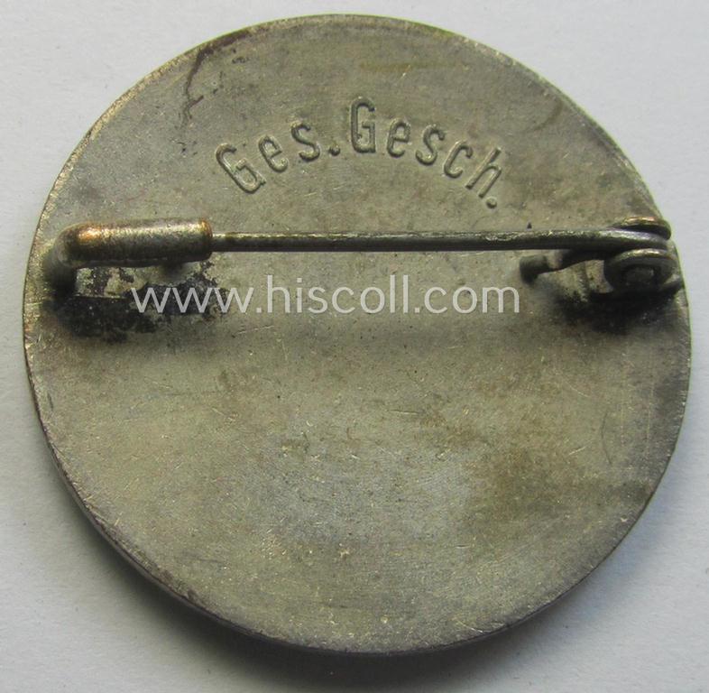 DRK (ie. 'Deutsches Rotes Kreuz' or German Red Cross) 'Ges.Gesch.'-marked nurses'-badge: 'Helferin'