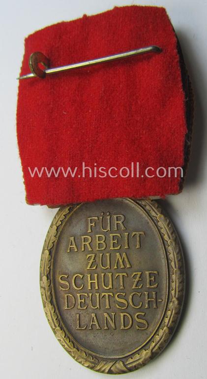 Single-pieced, non-detachable WH medal-bar (ie. 'Orden- o. Einzelspange') showing a: 'Deutsches Schutzwall Ehrenzeichen' (aka: 'Westwall'-medal)