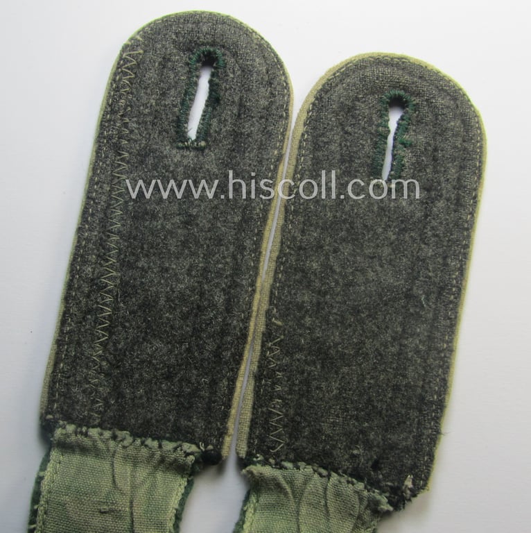 Neat - and fully matching! - pair of WH (Heeres), pre- ie. early-war period- (ie. 'M40'-pattern, rounded-styled) typical 'standard-issued' NCO-type shoulderstraps as intended for an: 'Unteroffizier der Infanterie-Trpn.'