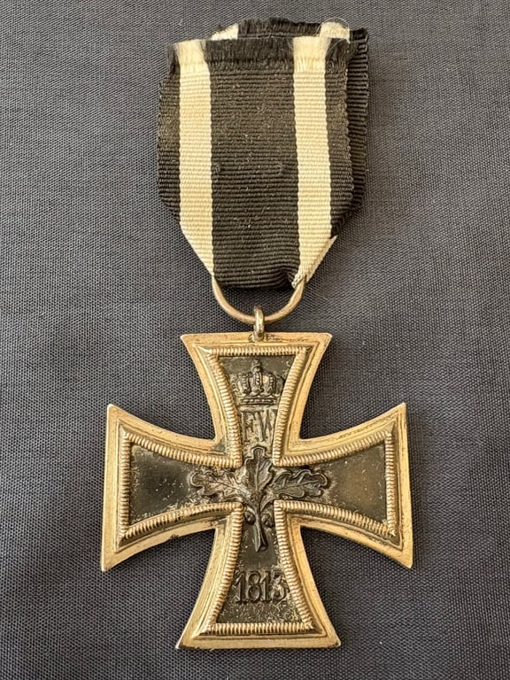 ORIGINAL GERMAN WWI CASED IRON CROSS 2ND CLASS, KIA.