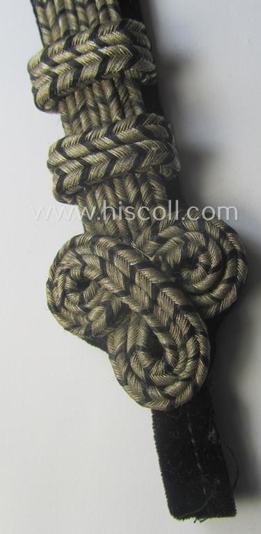 Single - but nevertheless rarely found! - specific FAD (ie. 'Freiwilligen Arbeitsdienst') high-ranked, officers'-type shoulderboard (being of the pattern as was used in the period between 1932-36) as was intended for a: 'FAD-Gauarbeitsführer'