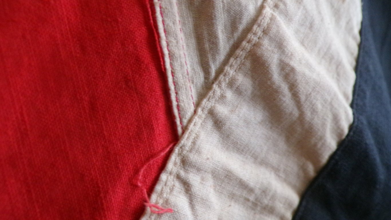 Fully matching Hitler Youth parade flag part 1