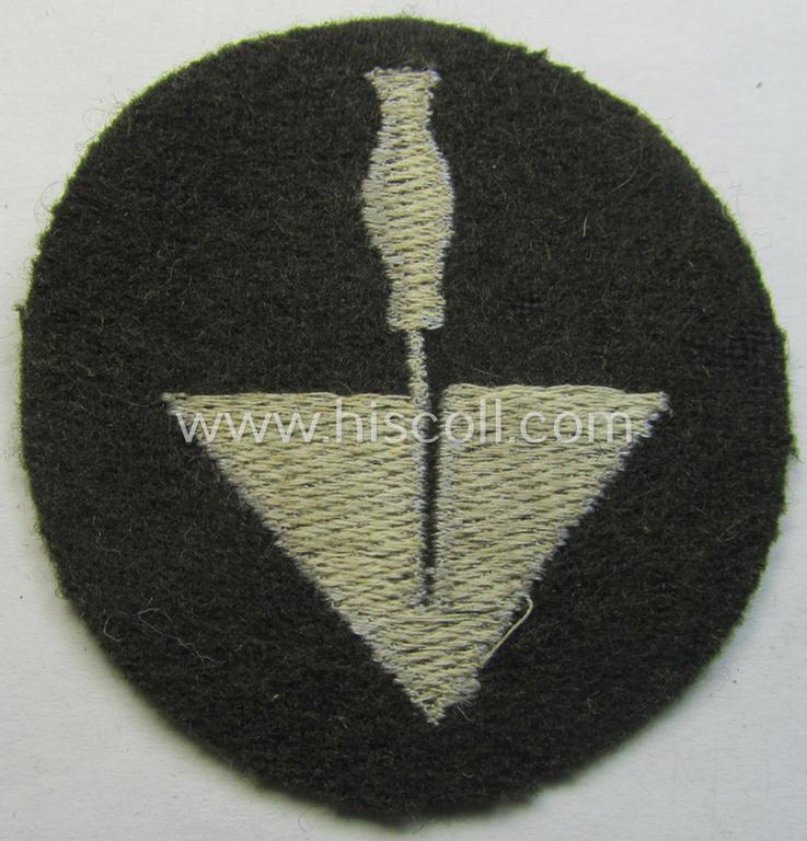 Attractive - and truly scarcely found! - 'TeNo'- (= 'Technische Nothilfe'-) so-called: trade- ie. special-career-patch as was specifically intended for staff-members acting as: 'Maurer' (ie. stone-mason)