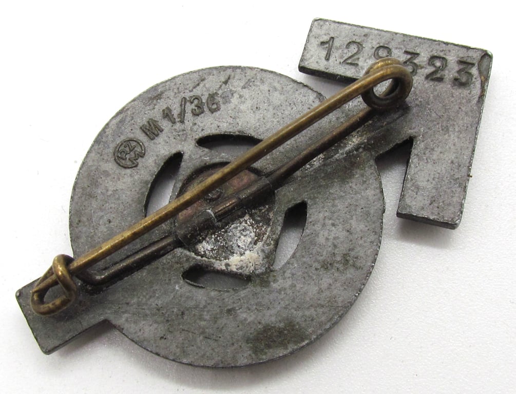 Hitler Youth (HJ)-Leistungsabzeichen in Silver RZM M1/36