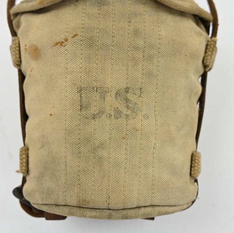 US WW1 M-1917 Cavarly Canteen with Carrying Hook