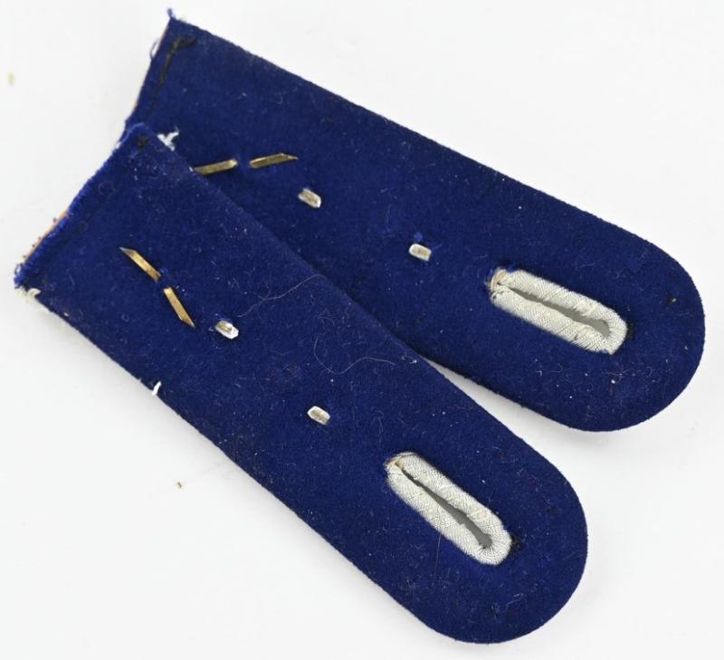 German WH Medical Shoulderboard Set