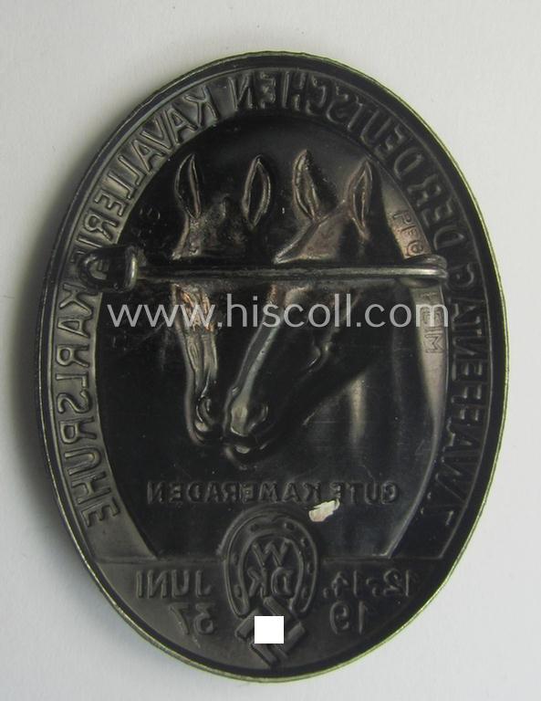 Commemorative 'Waffenring Deutscher Kavallerie'- (ie. 'WDK'-) related 'tinnie' depicting two horses coupled with the text: 'Gute Kameraden' and '7. Waffentag der deutschen Kavallerie - Karlsruhe - 12.-14. Juni 1937'