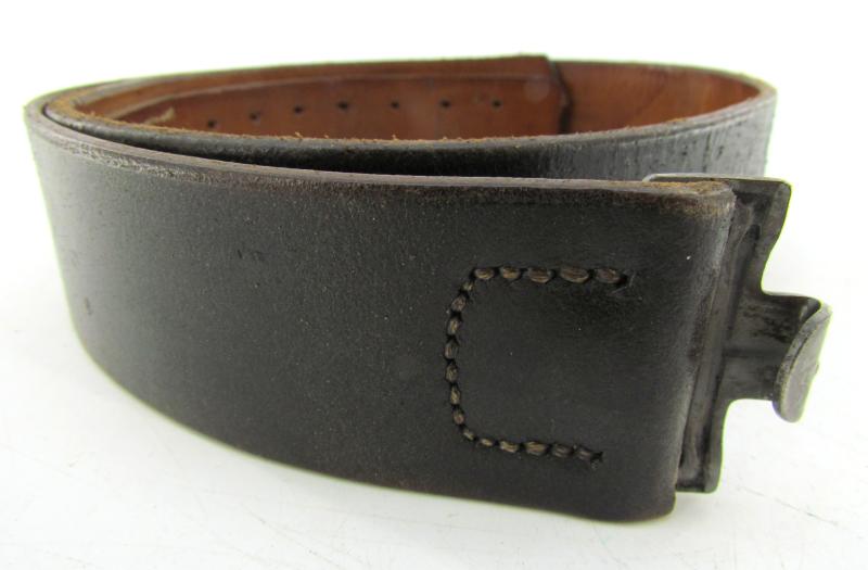 Luftwaffe Leather Equipment belt ( marked )