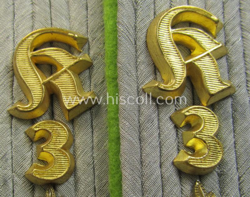 Stunning - fully matching and truly very rarely seen! - pair of WH (Heeres) 'cyphered', officers'-type shoulderboards as was specifically intended for an: 'Oberleutnant des Kradschützen-Bataillon 3 der Pz.- u. Inf.-Div.'
