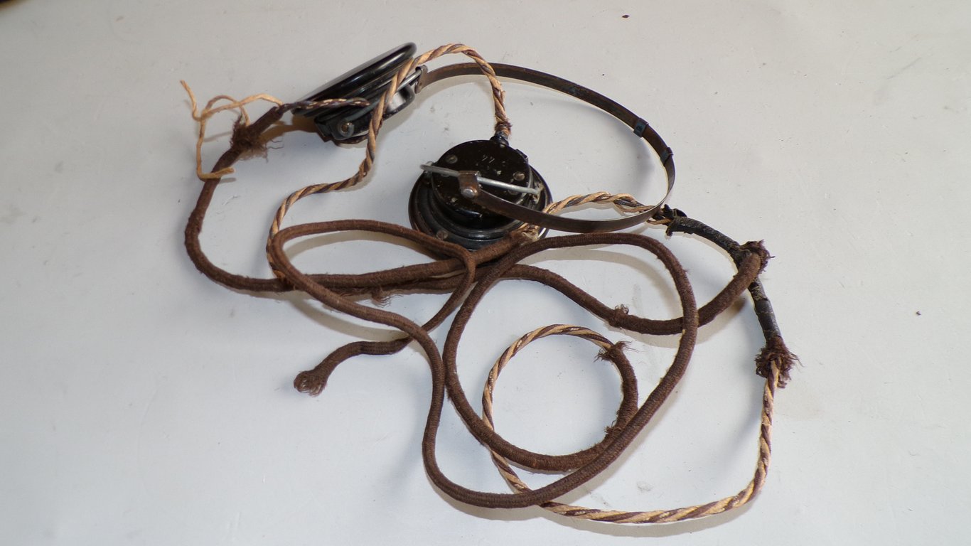 Wehrmacht Dfh.b (44) & Rare Dfh.f (43) Headphone Set