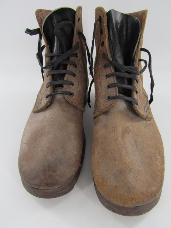 M44 Low Boots ( Schnurschuhe )