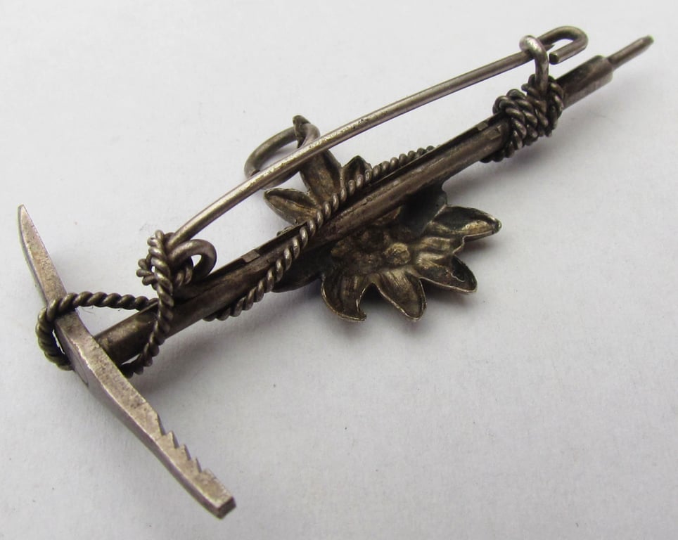 German Alpine Edelweiss Stickpin – Silver 800 – DRGM Registered – c.1930s