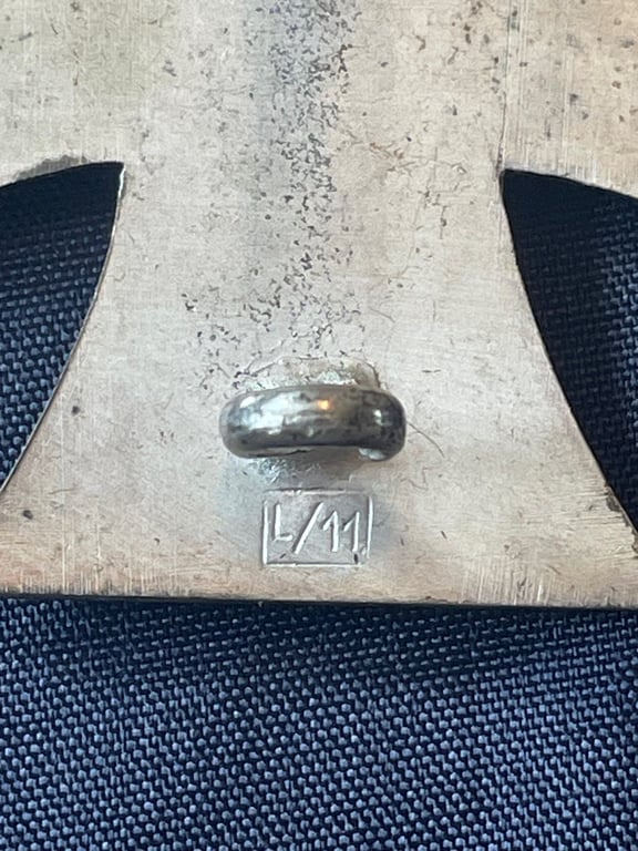WW2 GERMAN CASED IRON CROSS 1st CLASS WITH MAKER STAMP AND MATCHING NAMED MAKER BOX OF ISSUE.