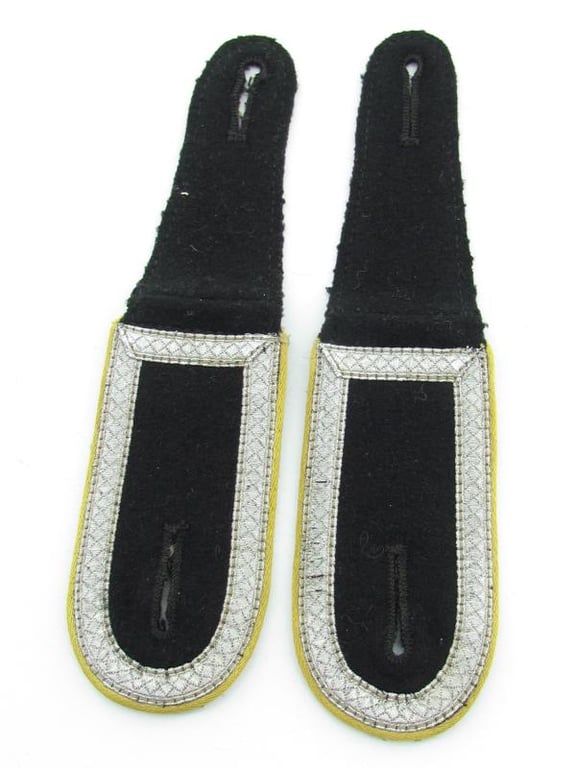 Waffen-SS Signals unit ‘Nachrichten’ shoulder boards for SS-Unterscharführer