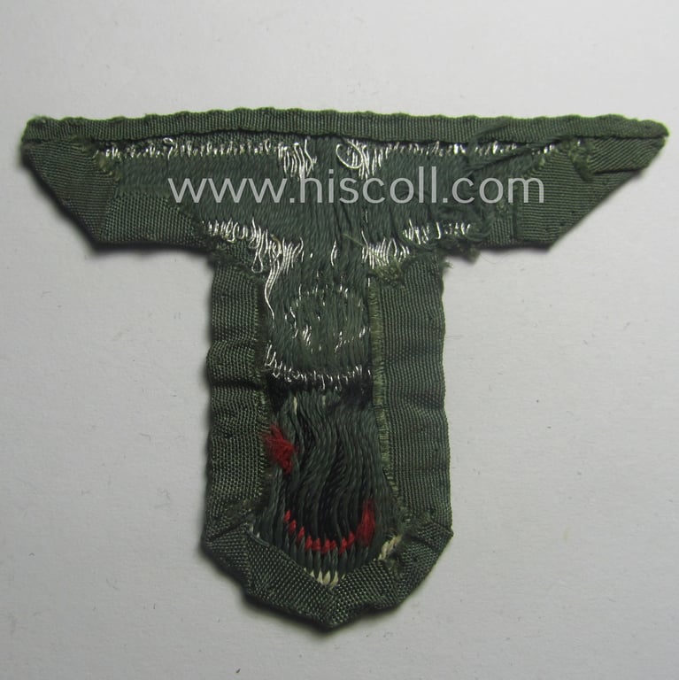 Superb - and rarely encountered! - WH (Heeres), officers'-pattern, so-called: 'T-shaped'-cap-eagle/cocarde (ie. cap-trapezoid) of the 'M41'-pattern as was specifically produced for usage on the (early-pattern!) 'Gebirgsjäger'-field-caps