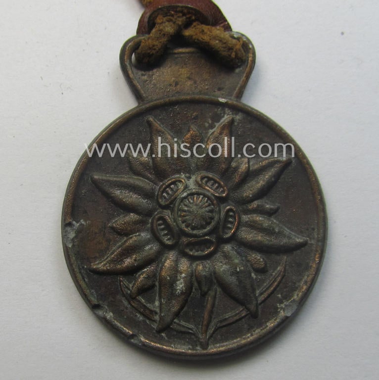 WH 'Gebirgsjäger'-related item: a semi-official, commemorative-medal (ie. talisman or 'Url') entitled: 'Eismeerfront - 1942-1943'