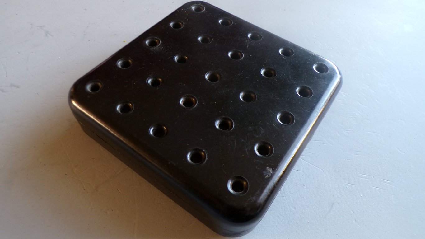 Behälter für 25 stuck Zunder 2CM