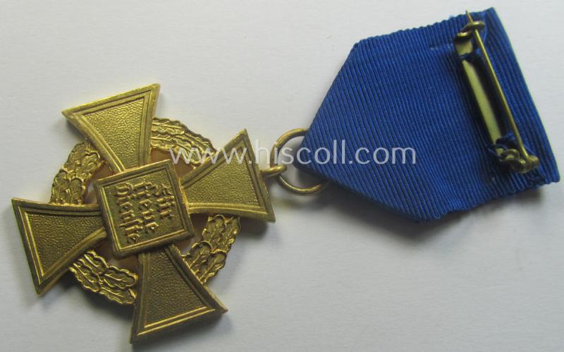 'Treuedienst Ehrenzeichen 1. Klasse' that comes stored in its maker- (ie. 'Deschler & Sohn'-) marked- and/or 'Zellstoff'-based pouch and that comes with a (never before seen!) accompanying post-card