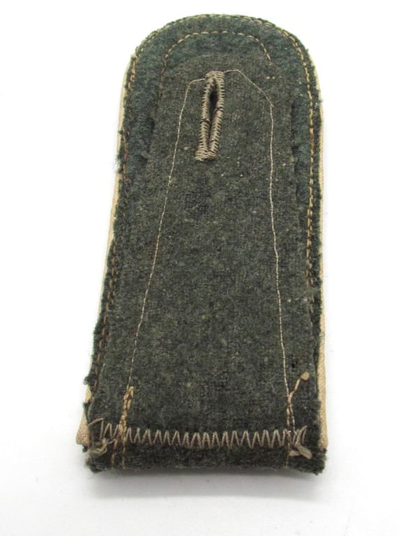 Single WH (Heer)  'Infanterie' Oberfeldwebel Shoulder-Strap