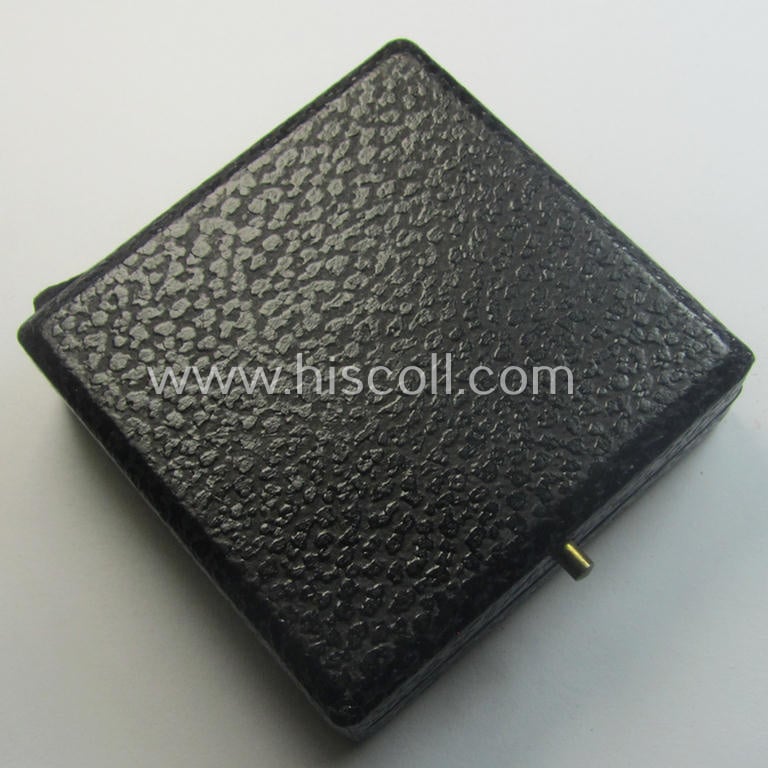 Greyish-silver-toned, 'Reichsnährstand'- (ie. 'RNSt.'-) related, commemorative-award-plaque entitled: '5. Reichsnährstands-Austellung - Blut und Boden - Leipzig 1939 - Frischbutter' and that comes stored in its period etui