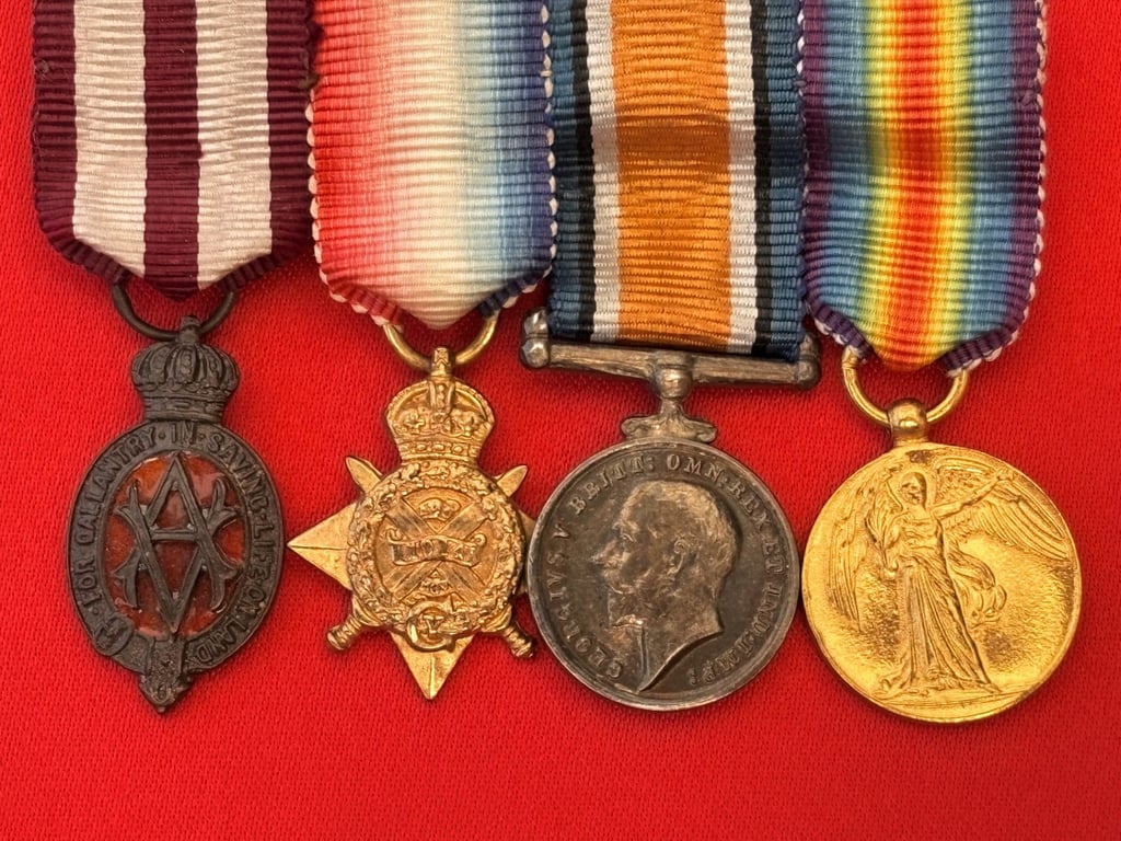 WWI BRITISH SET OF DRESS MINATURES ALBERT MEDAL AND SOLID SILVER IDENTITY BTACELET 1918.