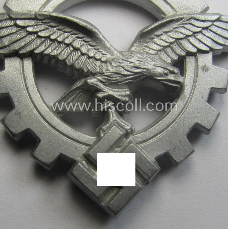 WH (Luftwaffe)-related- (and I deem officers'-pattern) breast-badge ie. eagle-device as was specifically intended for commissioned-staff working within the WH 'Generalluftzeugmeister'- (ie. 'GL'-) organisation