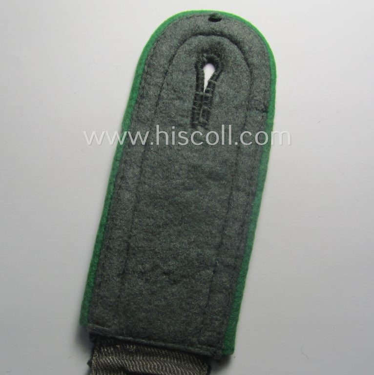 Single, WH (Heeres) NCO-type (ie. 'M40'-pattern) shoulderstrap: 'Unteroffizier eines Jäger- o. Gebirgsjäger-Rgts.'