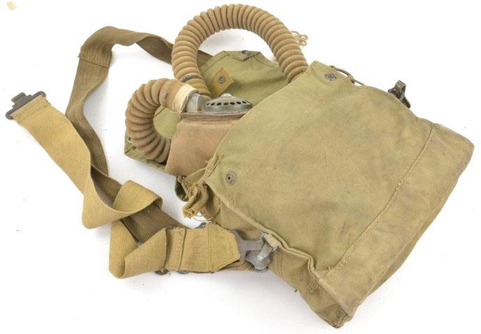 British WW2 Artillery/Navy Gasmask Set