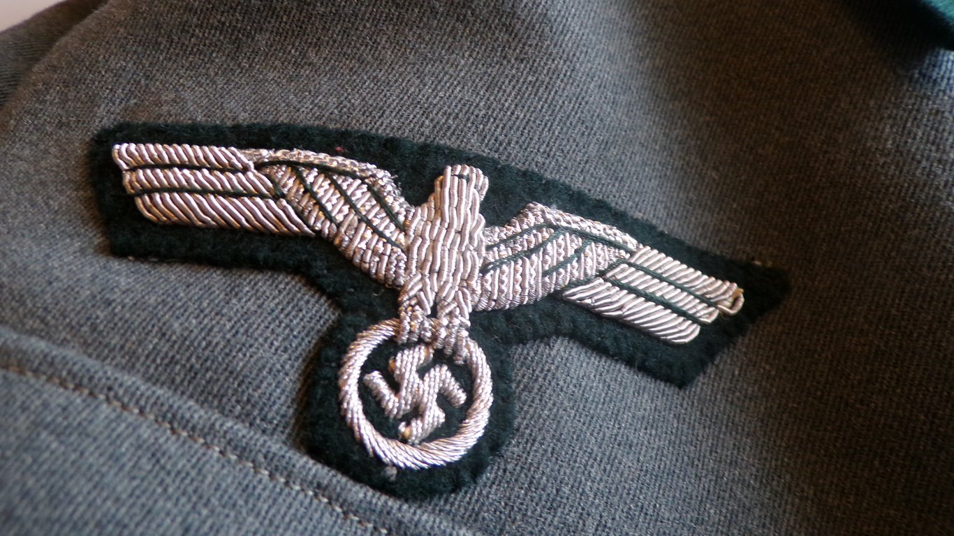 Army Artillery Hauptmann Tunic - Jos. Brüggen Bonn