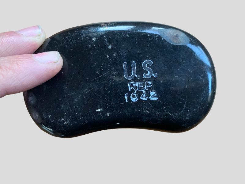 U.S. Enamelled Canteen -1942-