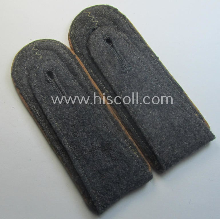 Pair of WH (Luftwaffe) NCO-type shoulderstraps: 'Unteroffizier der LW-Nachrichten-Trpn.'